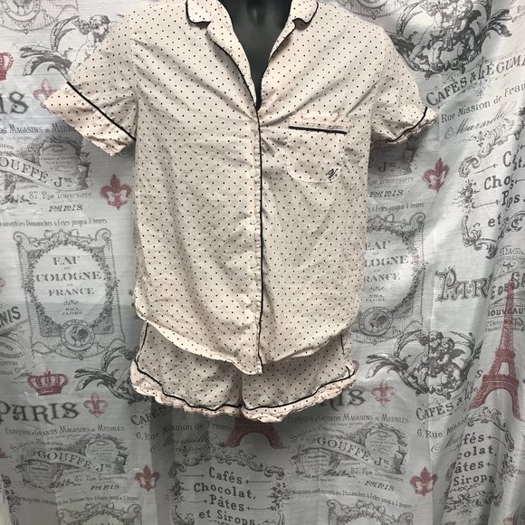 Victoria's Secret Other - Victoria's Secret 2 piece short sleeve button up with shorts pajama polka dot